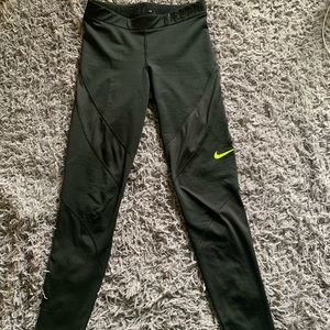 Nike Pro Stirrup Leggings